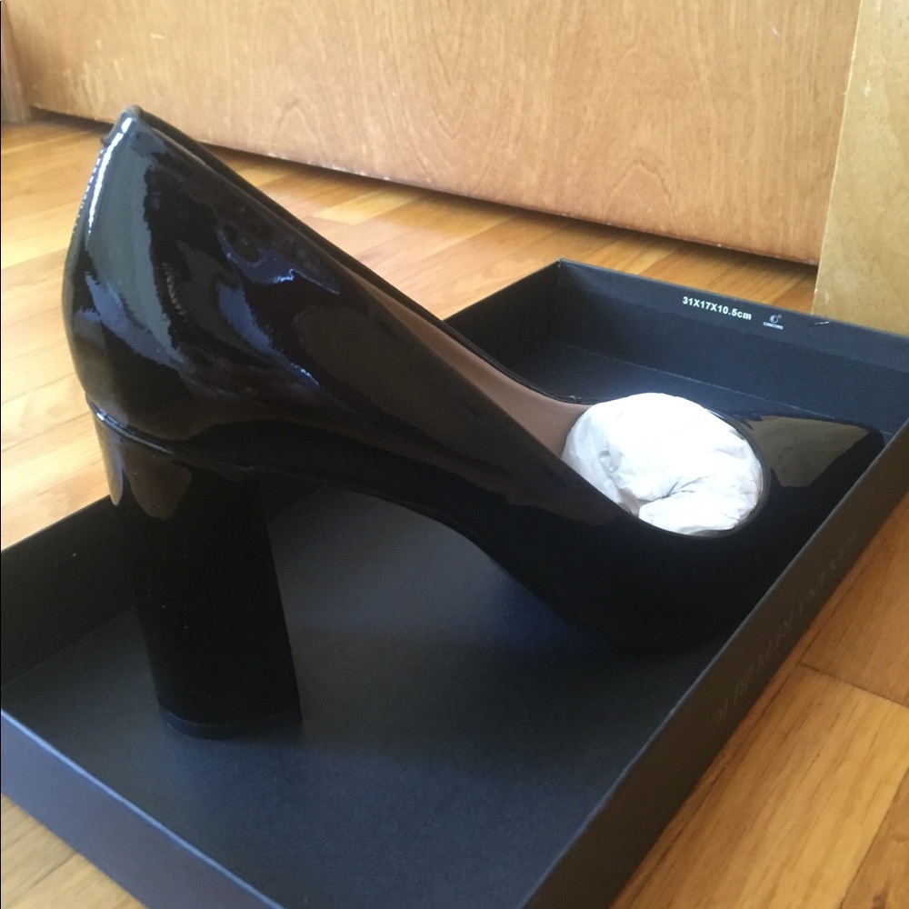 Banana republic black pointy blo patent leather - Picture 5 of 6